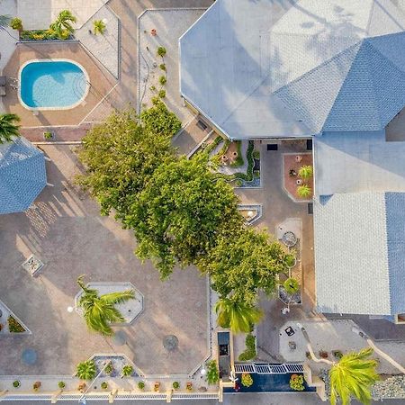 Mvc Eagle Beach Palm Beach Exteriör bild